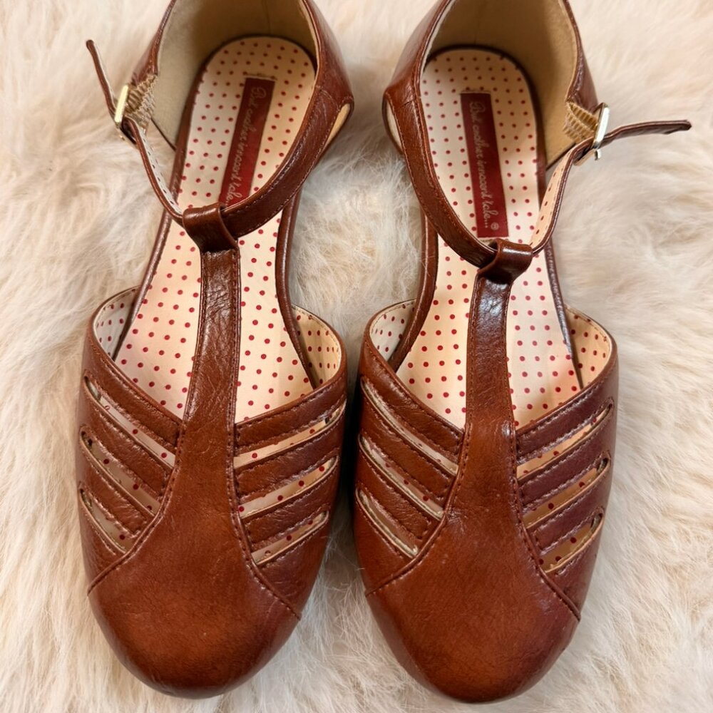 Bait Footwear 1940s/ 1930s Vintage Style brown sandal flats Size 39